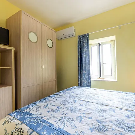 Vicolo Martini - Goelba Appartement *